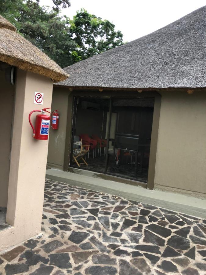 Lehae Lodge Acornhoek Bagian luar foto