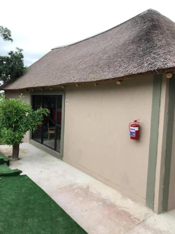 Lehae Lodge Acornhoek Bagian luar foto